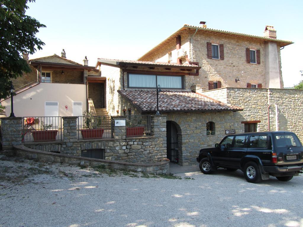Hotel Le Torracce Agriturismo Olistico Valfabbrica Exterior foto